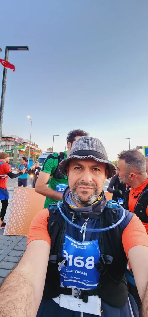 Yarış sonrası madalya anı